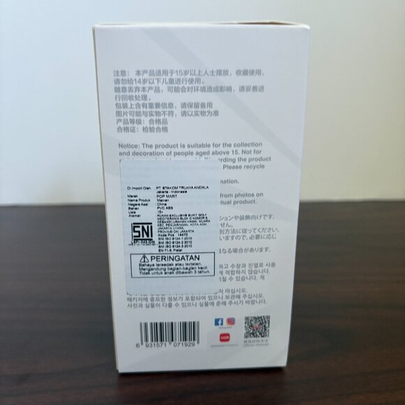 Pop Mart The Monsters (Labubu) Big Into Energy Vinyl Plush Pendant Blind Box - Picture 2 of 6